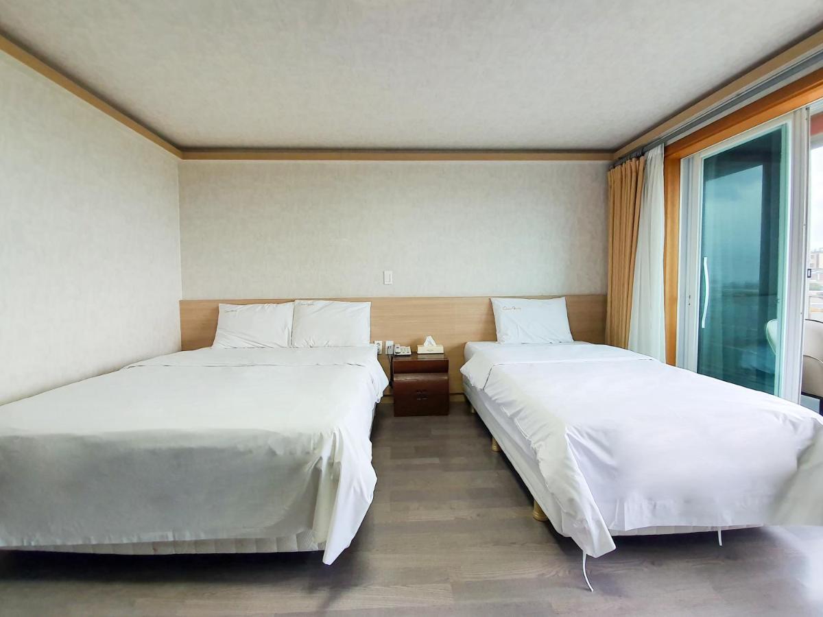 Jeju Ocean Family Hotel Екстериор снимка