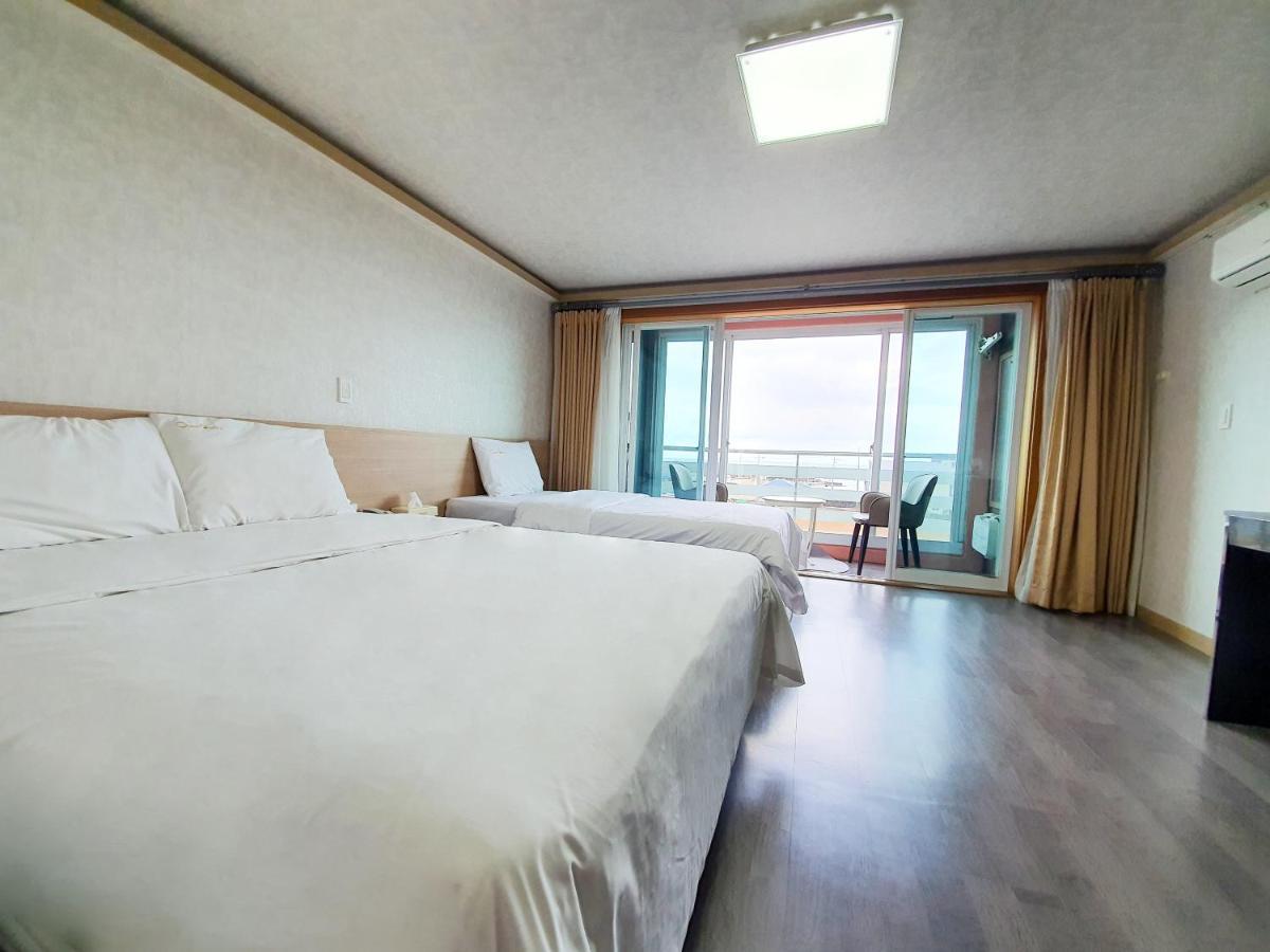 Jeju Ocean Family Hotel Екстериор снимка