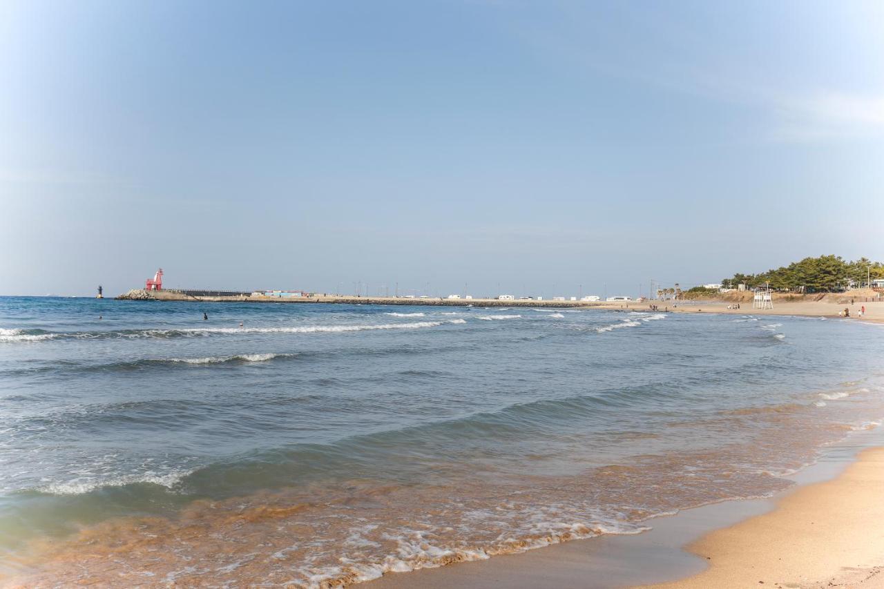 Jeju Ocean Family Hotel Екстериор снимка